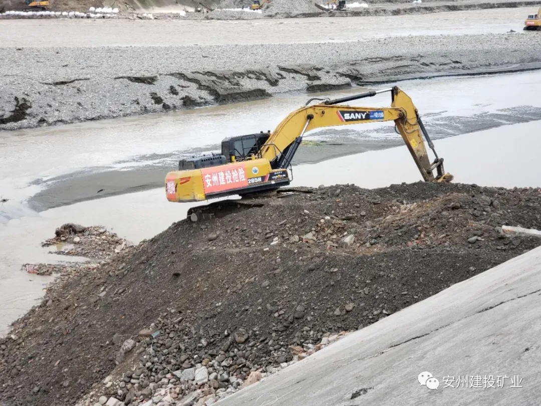 1626659536184018.jpg 640.webp (8).jpg